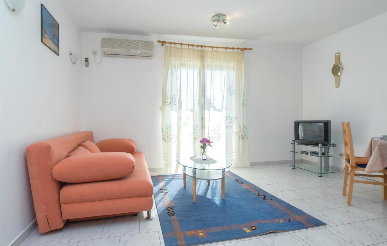 2 Bedroom Amazing Apartment In スペタル エクステリア 写真